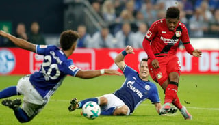 Schalke 04 llegó a 10 puntos, mientras que Bayer Leverkusen suma 8. (EFE)