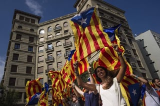 El Parlamento había citado para el pleno el lunes 9 de octubre, a fin de que el presidente de la Generalitat de Cataluña, Carles Puigdemont, “valore los resultados del referéndum del día 1 de octubre y sus efectos”. (ARCHIVO)