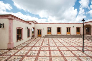 Antigua Escuela de Artes y Oficios. Foto: México Desconocido/Jean Paul Bergerault