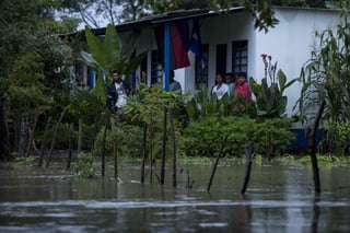 La tormenta tropical Nate se fortaleció rumbo a la Península de Yucatán, en México, después de que sus lluvias torrenciales dejaran un saldo de al menos 23 muertos en Centroamérica. (EFE)