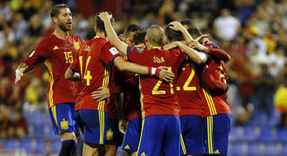 España llegó a 25 puntos y aseguró matemáticamente su boleto a Rusia 2018. (EFE)