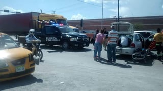 Fue en punto de las 14:08 horas que se activó el Código Rojo en la ciudad, esto ante el reporte de detonaciones de arma de fuego en la calle Campo de la Aviña, a unos metros de la avenida Ajusco de Villas Zaragoza. (ESPECIAL)