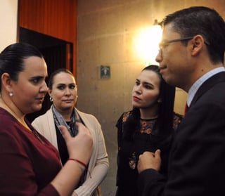 Las legisladoras coahuilenses ya tuvieron una reunión con el jefe del SAT a nivel nacional que dirige, Osvaldo Santin, a quien le solicitaron directamente el cese a los decomisos.  (EL SIGLO COAHUILA) 