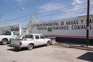 Organizados. Trabajadores del Simas Rural se integran a un sindicato al amparo de la CNOP. (ARCHIVO)