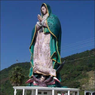 Actualmente esta es la Virgen más grande de México, ubicada en  Xicotepec de Juárez, Puebla y mide 23 metros de altura. (ESPECIAL) 