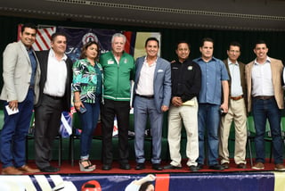 El alcalde electo de Torreón, Jorge Zermeño, fue el encargado de realizar la declaratoria de apertura. (JESÚS GALINDO) 