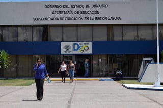 Entrega. Reporta la Subsecretaría de Educación, avances en la entrega de uniformes escolares en La Laguna de Durango. (ARCHIVO)