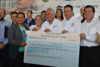 Evento. Las autoridades de los tres niveles se reunieron para inaugurar obras del Fondo Minero en el municipio de Cuencamé. (ROBERTO ITURRIAGA)