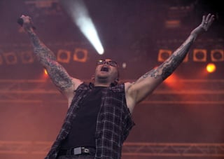 Avenged Sevenfold es considerada como una de las más grandes bandas de rock creando un sonido que rompe a través de los obstáculos del lenguaje.