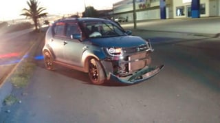 Los hechos se registraron cerca de las 7:30 de la mañana del jueves cuando un vehículo marca Suzuki Swift modelo 2015 de color verde circulaba sobre la avenida Juárez a la altura de la colonia Las Torres. (EL SIGLO DE TORREÓN) 