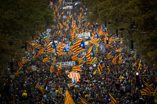 Protesta. Ayer, cerca de medio millón de personas, se congregaron en el centro de Barcelona.