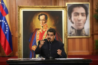 'Quiero informar también que he conversado telefónicamente con cada uno de estos gobernadores para reconocerlos y además para ofrecerles mis dos manos', dijo Maduro. (ARCHIVO)