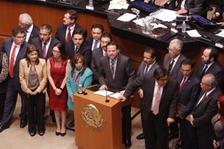 El pleno habría de votar el acuerdo que se aprobó en la Jucopo que plantea que Elías Beltrán y Nieto Castillo hablen en el salón de sesiones y la asamblea vote por cédula. (TWITTER)