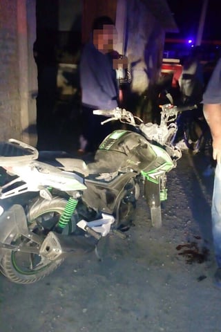 Accidente. Conductor de auto arrolla a pareja que viajaba en una motocicleta, el responsable huyó. (EL SIGLO DE TORREÓN)