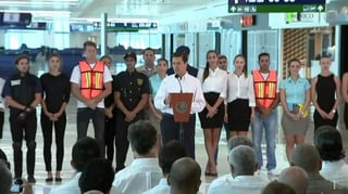 Peña Nieto inauguró hoy la terminal 4 del Aeropuerto Internacional de Cancún. (ESPECIAL) 