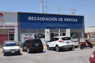 El titular de la Recaudación de Rentas de Gómez Palacio, Ismael Sánchez Galindo informó que la campaña incluye la condonación del 90 por ciento de las multas y recargos a los propietarios de vehículos particulares. (EL SIGLO DE TORREÓN)