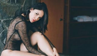 La actriz compartió su sensual atuendo en redes sociales    