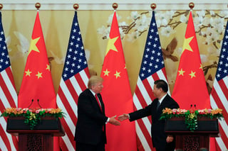 'La cooperación es la única opción correcta' para ambos países, afirmó el presidente chino Xi Jinping al reunirse con su homólogo estadunidense Donald Trump. (AP)