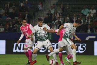 Santos Laguna no pudo contra León y cayó 2-0 en Carson, California, en duelo amistoso. (CORTESÍA)