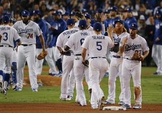 Los Dodgers de Los Ángeles, actuales campeones de la Liga Nacional, jugarán una serie con los Padres de San Diego del 4 al 6 de mayo en Monterrey. (Archivo)