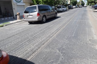 Retraso. Aunque se llevó a cabo el fresado o raspado del pavimento, no se dio continuidad a la obra en la avenida Mina. (EL SIGLO DE TORREÓN) 