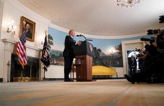 En un discurso desde la Casa Blanca un día después de regresar del viaje de 12 días, Trump subrayó que 'el mundo vio a unos EU fuertes, orgullosos y confiados'. (AP)
