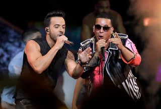 'Despacito' se llevó los reconocimientos a la mejor fusión/interpretación urbana por el remix de Luis Fonsi y Daddy Yankee junto a Justin Bieber y al mejor video musical versión corta. (ARCHIVO)