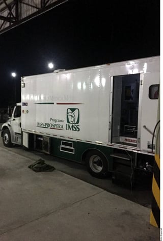 Decomiso. El Ejército aseguró 371 paquetes de droga que estaban ocultos en un camión blanco con logotipos del IMSS.