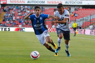 El brasileño Everaldo Stum, al minuto ocho, adelantó a Gallos Blancos en el estadio La Corregidora, mientras el chileno Marcelo Díaz emparejó los cartones al 44. (TWITTER)