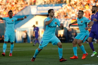 El delantero uruguayo celebró dos conquistas personales en el encuentro de ayer, en el que triunfó su equipo. (AP)