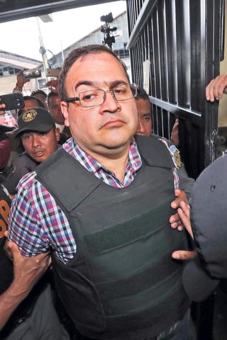 Veracruz presentó 25 denuncias penales en contra de ex funcionarios del gobierno del priísta Javier Duarte de Ochoa por presuntos desvíos de recursos. (ARCHIVO)