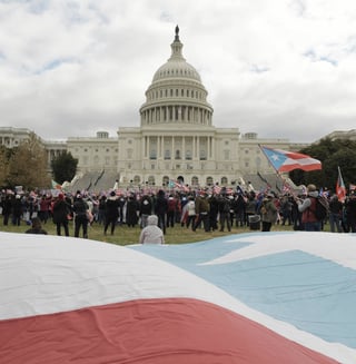 Se manifiestan. Miles de puertorriqueños se reunieron frente a la Casa Blanca en Washington.