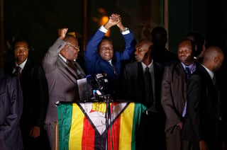 Futuro. El exvicepresidente Emmerson Mnangagwa prometió una 'nueva democracia' para el país. (AP)