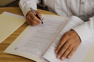 Tras la aprobación, suman 381 notarios públicos en el estado. (ARCHIVO) 