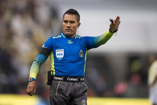 Guerrero Ramírez aplicará el reglamento sobre la cancha del estadio Azteca, donde las “Águilas” y la “Máquina” se verán las caras el domingo. (ARCHIVO)
