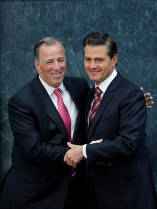 El presidente de la República, Enrique Peña Nieto, revivió ayer el ritual del destape del aspirante del PRI a ocupar la máxima magistratura del Estado nacional. (EFE)