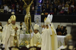 Luis Martín Barraza es ordenado como Obispo de la Diócesis de Torreón. (ERICK SOTOMAYOR)