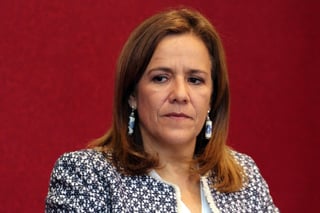 En su cuenta de redes sociales, la esposa del ex presidente Felipe Calderón, señaló que su propuesta permitiría un país de impunidad.
