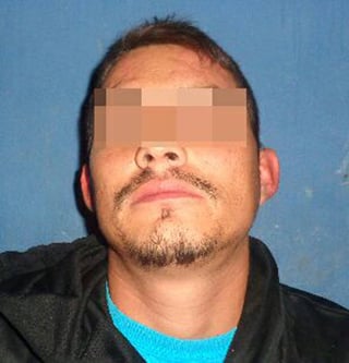 Asegurado. Fue detenido por la Policía de Torreón por portación de arma blanca. (EL SIGLO DE TORREÓN) 
