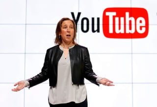 La directora general de la compañía Susan Wojcicki indicó que “algunas personas se están aprovechando” del servicio de Google para “engañar, manipular, hostigar o incluso dañar”. (AP)