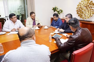 Alerta. El gobernador Miguel Riquelme Solís encabeza reunión para coordinar acciones por frío. (CORTESÍA)