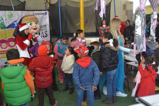 De fiesta. Los pequeños participaron en concursos de baile; hubo piñata y muchos juguetes donados por voluntarios de la región.