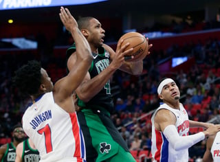 Los Celtics de Boston se vengaron de los Pistons con una victoria 91-80 en duelo celebrado en Detroit. (AP)