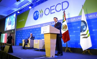 Ante embajadores de los 35 países que integran la OCDE, expuso 10 puntos del aprendizaje que resultó de concretar dichas reformas. (NOTIMEX)