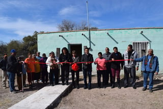 El alcalde Juan González oficializó la entrega y dijo que otra de las solicitud de los habitantes de la comunidad, fue la rehabilitación del comedor, lo cuál también se cumplió. (ARCHIVO)