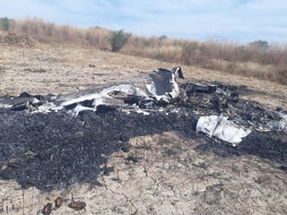 La aeronave fue encontrada en la zona cercana a una pista de Zacacoyuca, muy cerca de la ciudad de Iguala. (ESPECIAL)