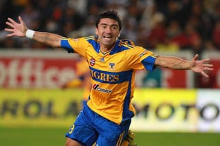 Mancilla fue traspasado a los Tigres de la UANL para el Clausura 2011, con el cual consiguió un campeonato dentro del futbol mexicano. (ARCHIVO)