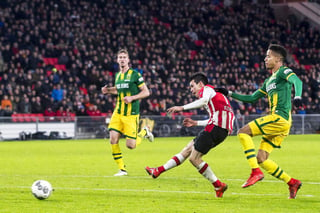 Hirving Lozano jugó 81 minutos en la victoria del PSV 3-0 sobre ADO Den Haag. (EFE)