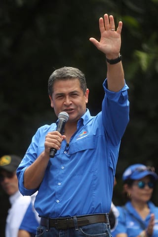 Celebra. Juan Orlando Hernández se impuso. (AP)