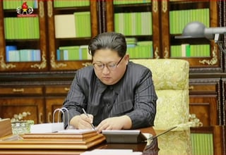 El 'rápido desarrollo del potencial nuclear de RPDC ejerce ahora una gran influencia en la estructura política del mundo y en el entorno estratégico', afirmó el líder norcoreano en su discurso inaugural. (ARCHIVO)